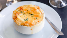El restaurante de Buenos Aires que prepara manjares de la cocina francesa. El restaurante de Buenos Aires que prepara manjares de la cocina francesa.