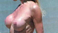 Filtran fotos de la ex vedette Adriana Aguirre casi desnuda: la mataron