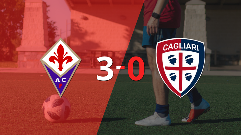 Fiorentina fue contundente y goleó 3-0 a Cagliari