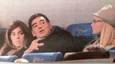 Diego, Dalma y Rocío reaparecieron juntos en el partido de Roma y Napoli Diego, Dalma y Rocío reaparecieron juntos en el partido de Roma y Napoli