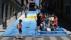 Campeones del mundo: la impresionante bandera argentina pintada en el microcentro porteño Campeones del mundo: la impresionante bandera argentina pintada en el microcentro porteño