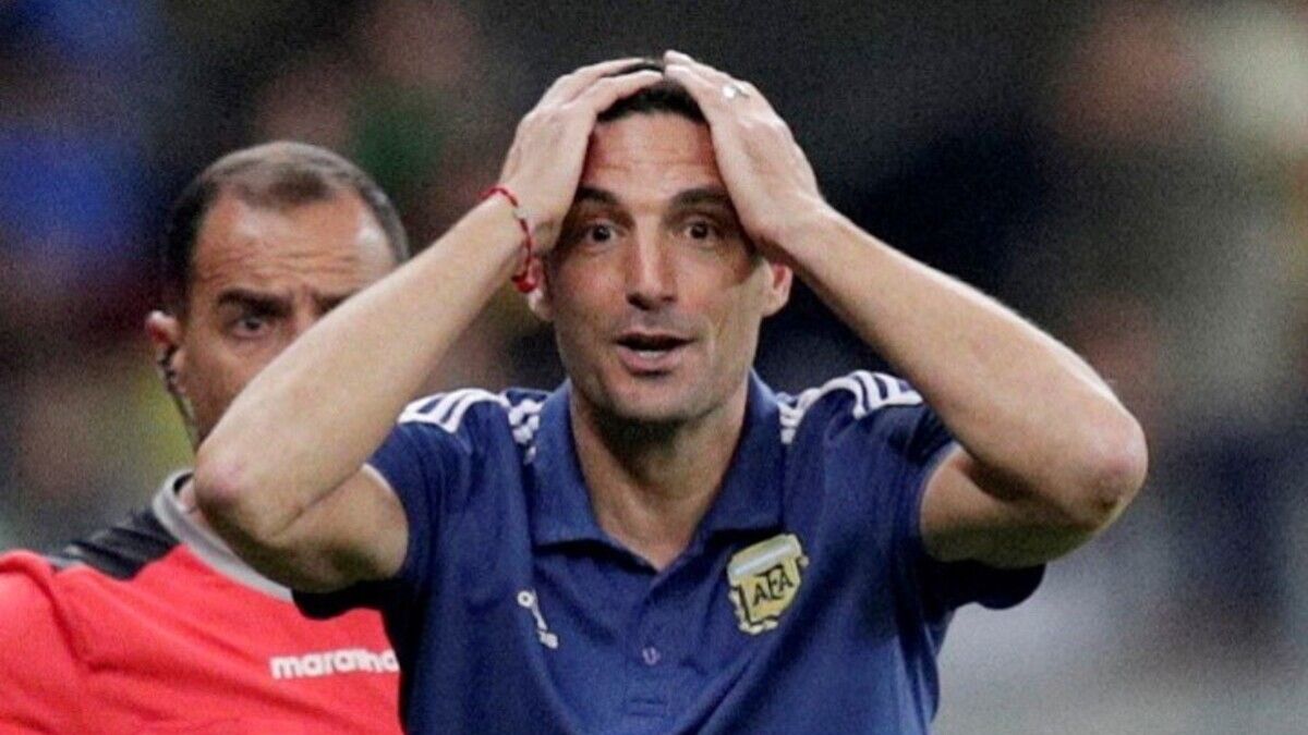 Scaloni defiende a niños sancionados por foto con Malcorra