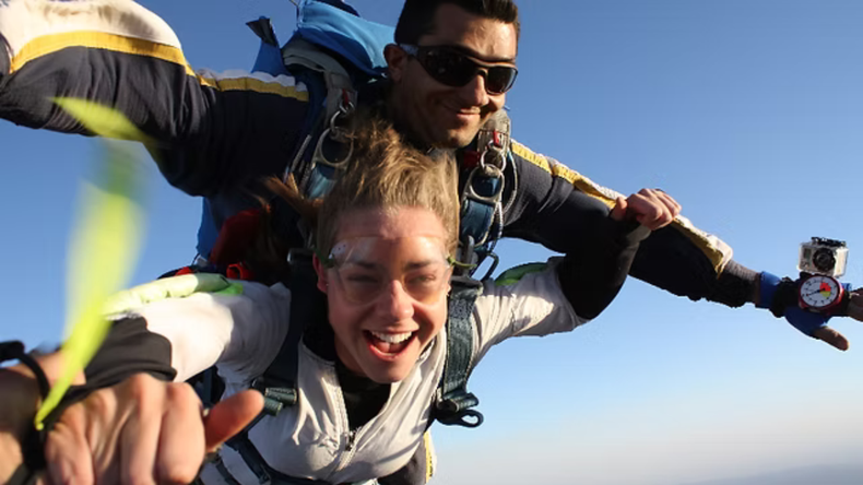 Aventura aérea con vistas únicas en pleno valle cordobés.