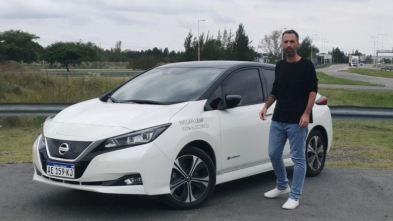 El Nissan Leaf llega importado de Japón.