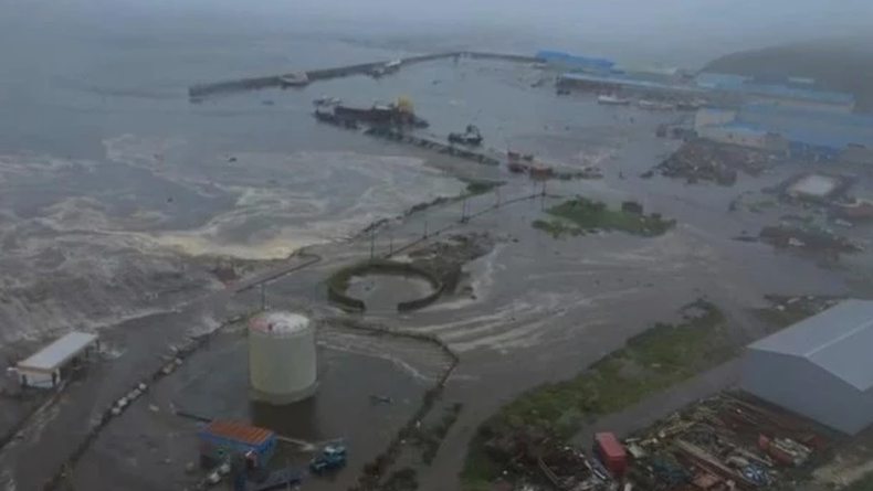 El temblor provocó tsunamis&nbsp;que inundaron&nbsp;comunidades costeras en Rusia y Japón.