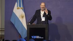 Sturzengger aseguró que la obra pública no vuelve más. Sturzengger aseguró que la obra pública no vuelve más.
