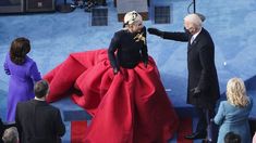 Lady Gaga cantó el Himno de Estados Unidos en la asunción de Joe Biden Lady Gaga cantó el Himno de Estados Unidos en la asunción de Joe Biden