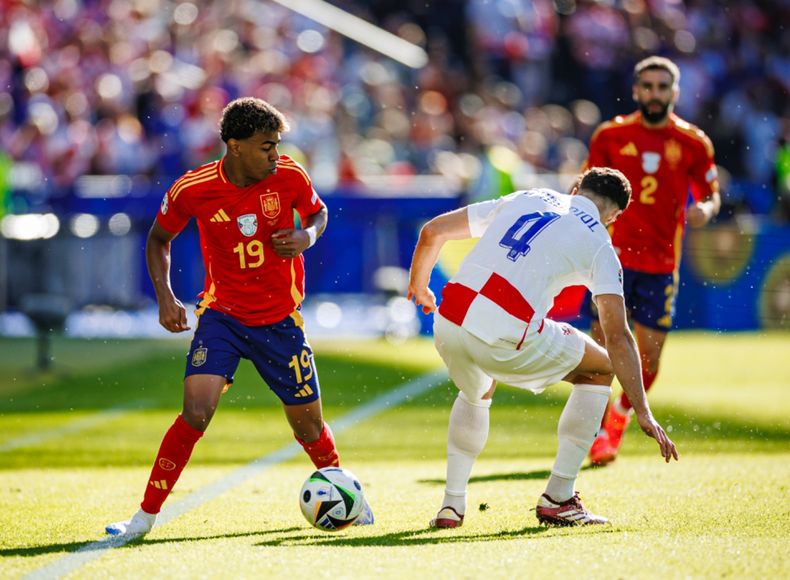 El futbolista espa&ntilde;ol Lamine Yamal, con 16 a&ntilde;os, se transform&oacute; en el jugador m&aacute;s joven en jugar una Eurocopa.&nbsp;