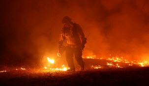 El fuego amenaza a las secuoyas gigantes de Yosemite.