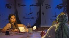 Tenso momento entre Romina y Alfa durante la cena de eliminación Tenso momento entre Romina y Alfa durante la cena de eliminación