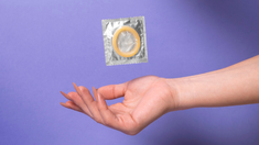 Este hidrogel funciona bloqueando el paso de los espermatozoides sin afectar el equilibrio hormonal.
