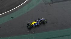 Durante una Q3 accidentada en Brasil, Norris se quedó con el puesto 1