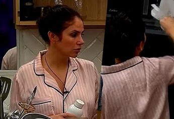 Romina Uhrig limpiando en la casa de Gran Hermano Generación Dorada.
