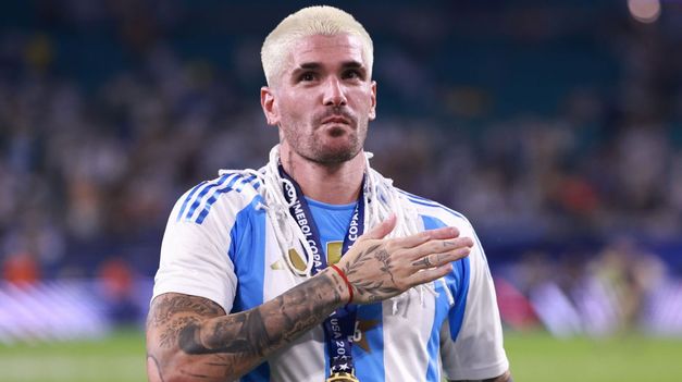 De Paul dijo que el Dibu Martínez no sería DT de la Selección.