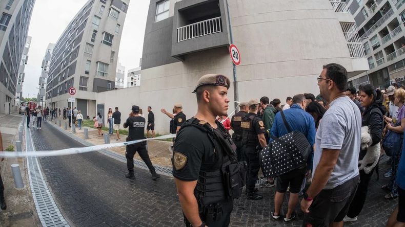 La preocupación de los damnificados ante la incertidumbre del futuro de sus departamentos.