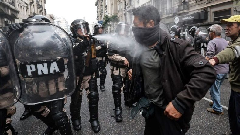 Represión en el Congreso: la jueza Servini criticó el operativo de seguridad y las imputaciones que solicitó Stornelli