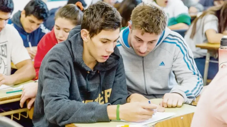 Revelan que las provincias podrían mejorar hasta 52 puntos en aprendizajes si optimizan el uso de recursos educativos