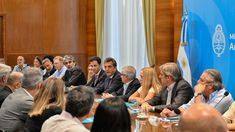 Massa, durante el anuncio con el sector de la indumentaria. Massa, durante el anuncio con el sector de la indumentaria.