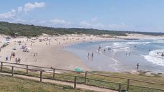 Este lugar tiene una de las mejores playas para practicar surf. Este lugar tiene una de las mejores playas para practicar surf.