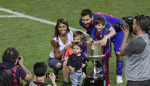 Lionel Messi y su familia Lionel Messi y su familia