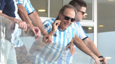 El actor vio al equipo de Gustavo Costas en el estadio de Paraguay. El actor vio al equipo de Gustavo Costas en el estadio de Paraguay.