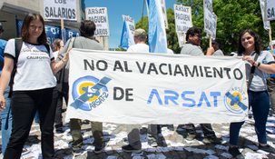 Trabajadores y trabajadoras de ARSAT se movilizaron para reclamar paritarias.&nbsp;