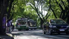 Hubo líneas de colectivos que no circularon en el AMBA este jueves. Hubo líneas de colectivos que no circularon en el AMBA este jueves.