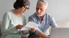 Los jubilados obtendrán un bono de $17.000 en julio. Los jubilados obtendrán un bono de $17.000 en julio.