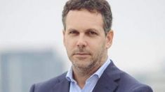 El exjefe de asesores del Ministro de Economia macrista cruzó al Gobierno. El exjefe de asesores del Ministro de Economia macrista cruzó al Gobierno.