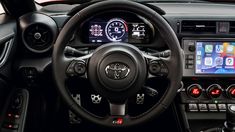 La compañía Toyota y otras empresas buscan trabajadores.