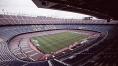 Como una cancha de fútbol 5, Barcelona alquila el Camp Nou. Como una cancha de fútbol 5, Barcelona alquila el Camp Nou.