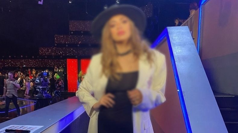 La protagonista se hizo famosa en un reconocido reality musical.