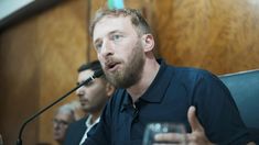 Otermín pidió que cada persona se exprese con tranquilidad y sin ningún tipo de violencia.