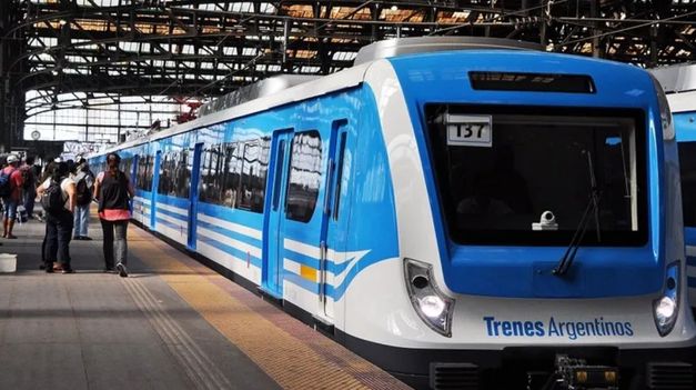 El tren Sarmiento funciona normal.