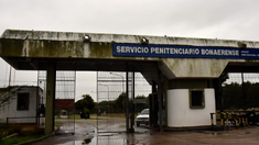 El hombre se encuentra detenido tras el hecho. El hombre se encuentra detenido tras el hecho.