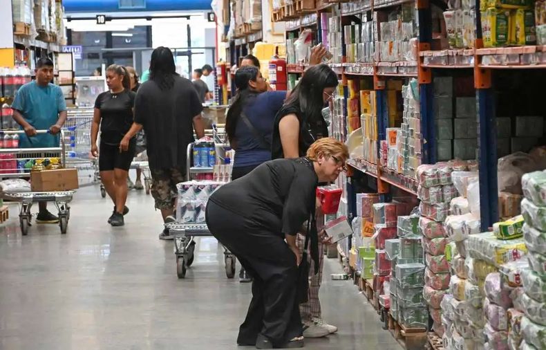 En la primera mitad del año la baja del consumo masivo fue del 2