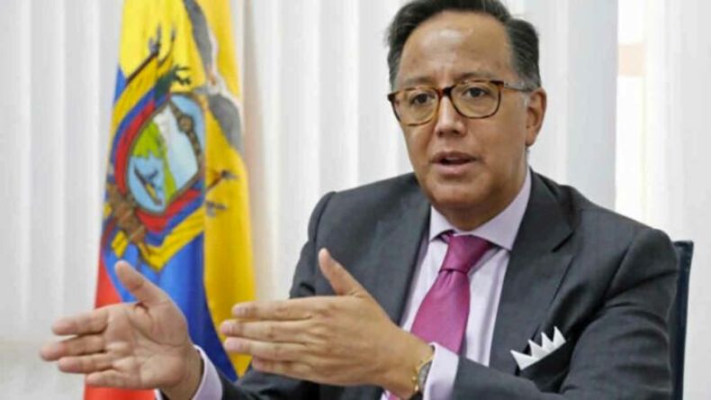 Diego Ordoñez renunció a su cargo de secretario de Seguridad de Ecuador.