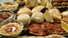 Menúes especiales salados y dulces para disfrutar en estas Pascuas judías. Menúes especiales salados y dulces para disfrutar en estas Pascuas judías.