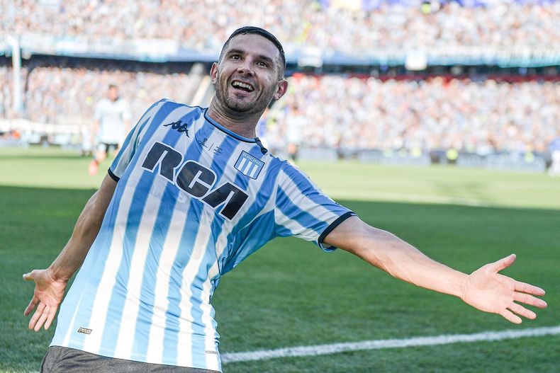 El atacante festeja su gol