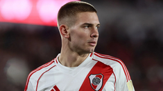 La foto con la que Real Madrid presentó a Mastantuono. La foto con la que Real Madrid presentó a Mastantuono.