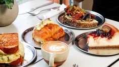 Variedad de opciones para desayunar durante toda la semana. Variedad de opciones para desayunar durante toda la semana.