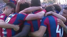 Festejan los jugadores del Ciclón. Festejan los jugadores del Ciclón.