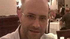 Bernardo Adrián Seltzer fue hallado muerto con su familia. Bernardo Adrián Seltzer fue hallado muerto con su familia.