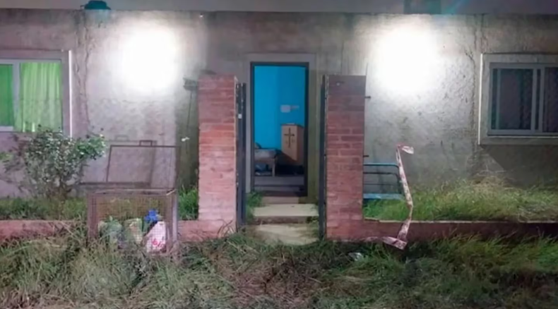Acusaron a una mujer de matar a sus hijos con discapacidad y revelaron que rezaba junto a los cuerpos