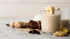 El chocolate y la banana son ricos en antioxidantes, como polifenoles y flavonoides, que ayudan a combatir los radicales libres generados durante la actividad física intensa El chocolate y la banana son ricos en antioxidantes, como polifenoles y flavonoides, que ayudan a combatir los radicales libres generados durante la actividad física intensa