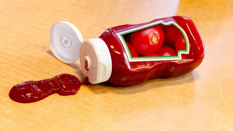 El kétchup es un gran complemento para las comidas pero también para la limpieza