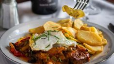 Cómo llegar a este icónico bodegón ubicado en el centro de la capital. Cómo llegar a este icónico bodegón ubicado en el centro de la capital.