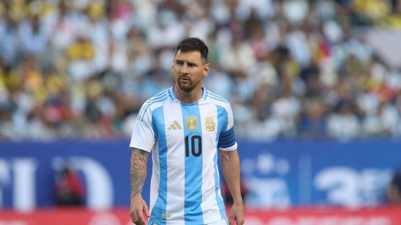 La nueva camiseta de la Selección Argentina para la Copa América 2024 ha sorprendido a todos.  