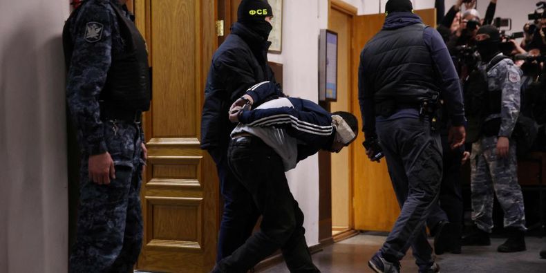 Atentado en Moscú: dos sospechosos detenidos declaran ante la justicia