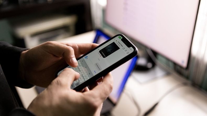 WhatsApp, la popular aplicación de mensajería utilizada en todo el mundo, lanzo una nueva actualización que sorprendió a sus miles de millones de usuarios.